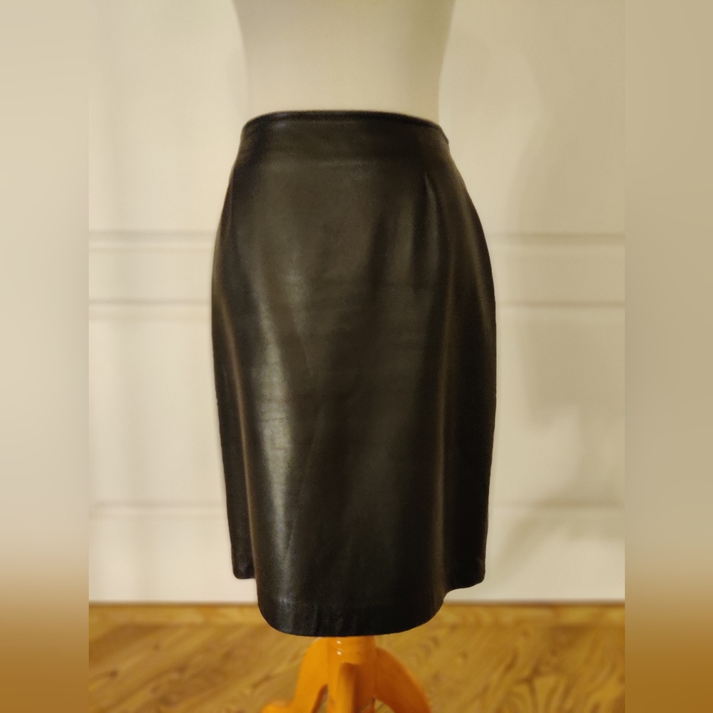 Black Danier Leather Slim Skirt, NWOT, Size 4 (XS).